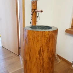 Foto Projektarbeit Matzendorf Holzbrunnen